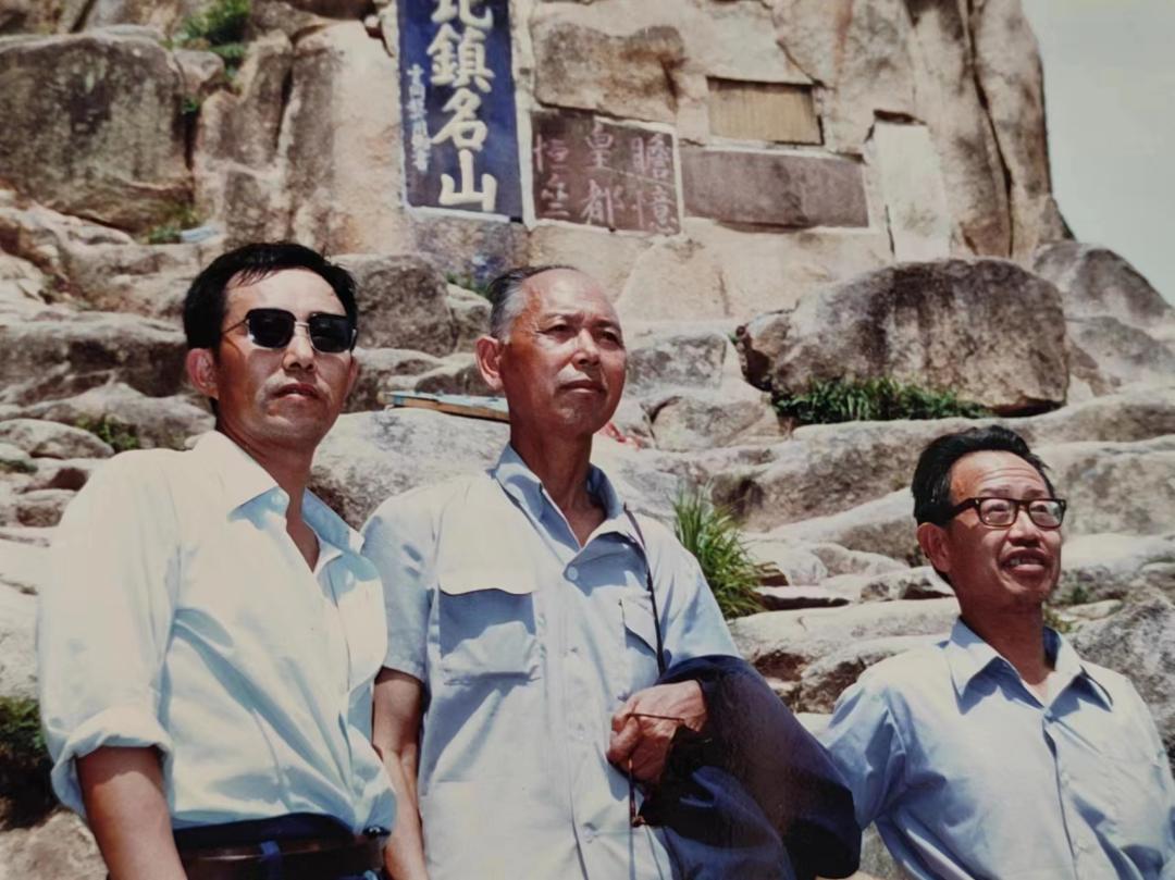 何斌湖北民族大学,何冰仁者无敌