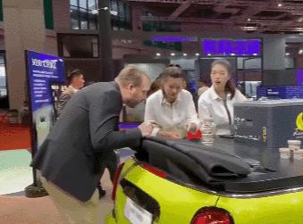 宝马mini冰淇淋事件女孩被网暴,因为两个冰淇淋损失200亿视频