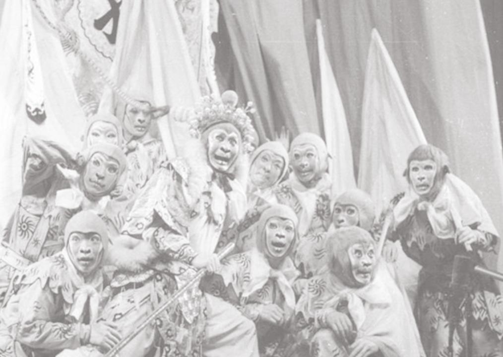 六小龄童哭灵,六小龄童送别大师兄