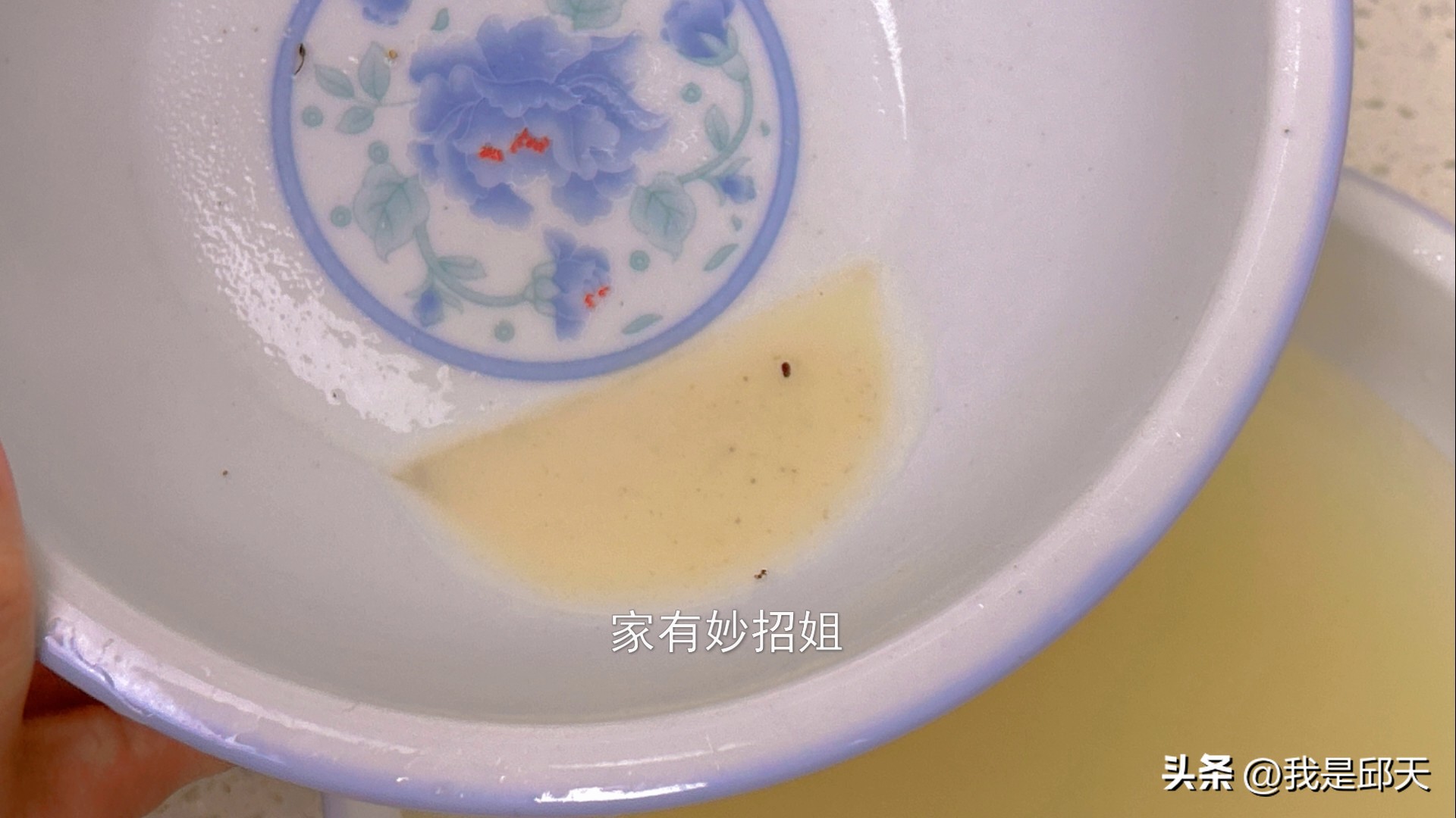 买回来的葡萄干太脏拿什么洗,葡萄干特别脏吃之前一定要洗