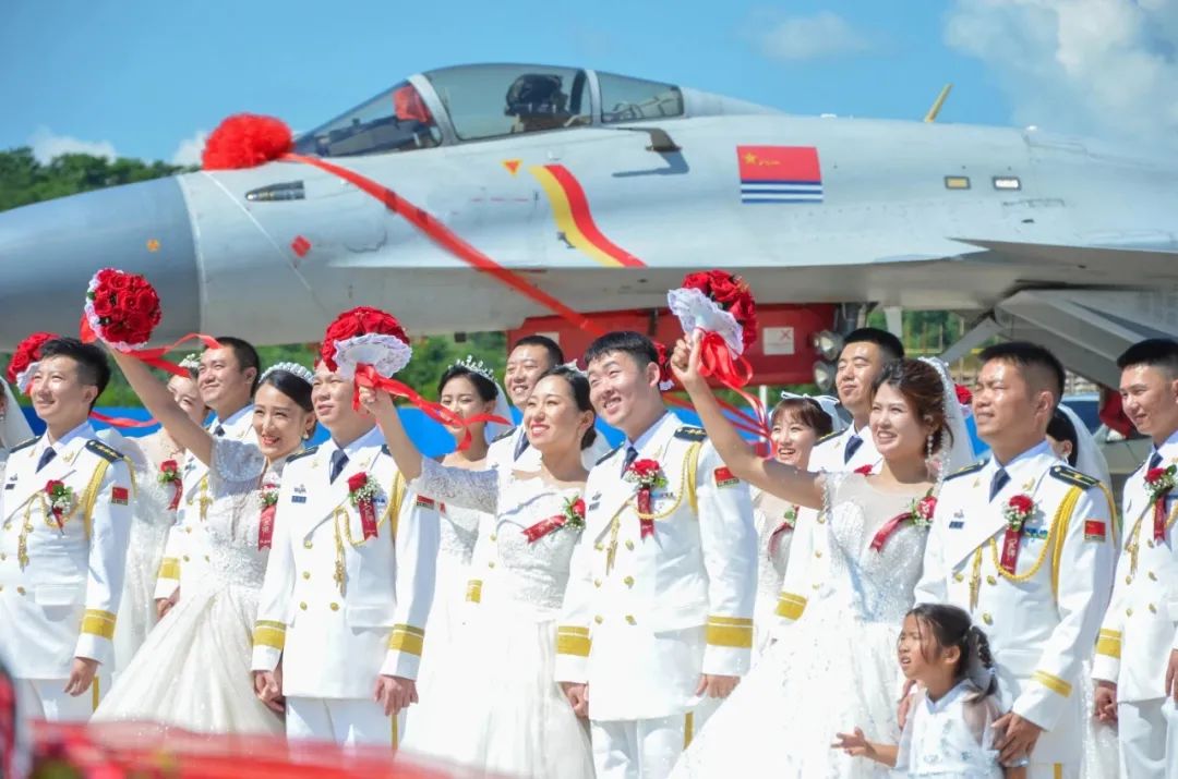 女警警服演变照片图片,最美警花警服图片