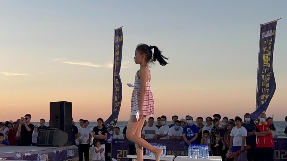 “曙光整形”杯2022第三届环球时尚—金沙滩之星健美健身公开赛暨健美先生比基尼小姐沙滩宝贝大赛圆满落幕