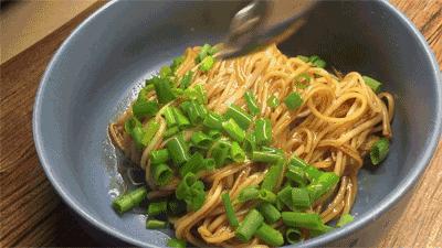 吃面必备小菜做法视频教学,居家面条做法