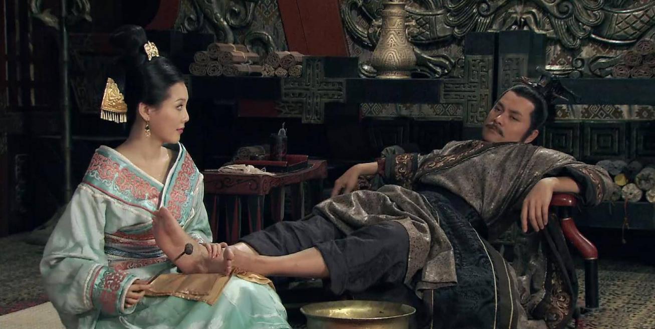 女生生理期垫卫生巾如何防漏,古代没有卫生巾怎么处理月经