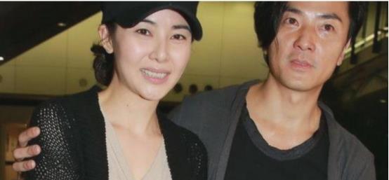 出门带保镖，一顿饭吃6万元的黄油蟹，一年亏掉丈夫100亿的人