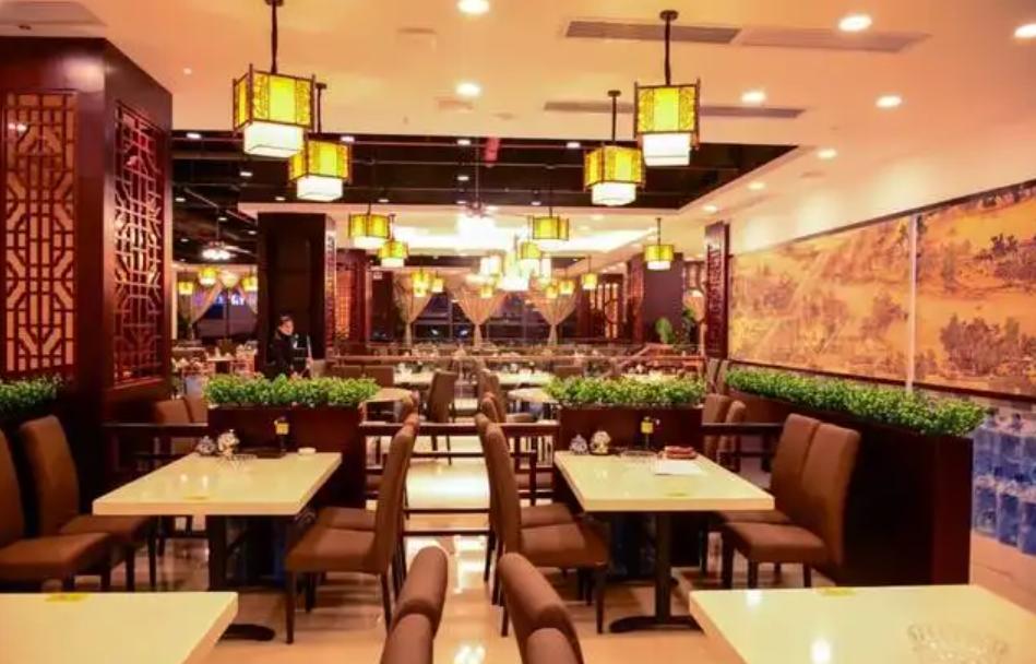 重庆亮点茶楼女老大：把茶楼变淫窝，防检查带小姐进行应急演练