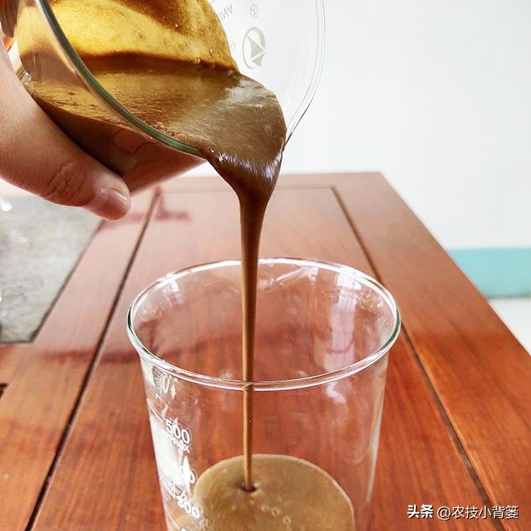 颜色不同的蛋白,各种规格鱼蛋白