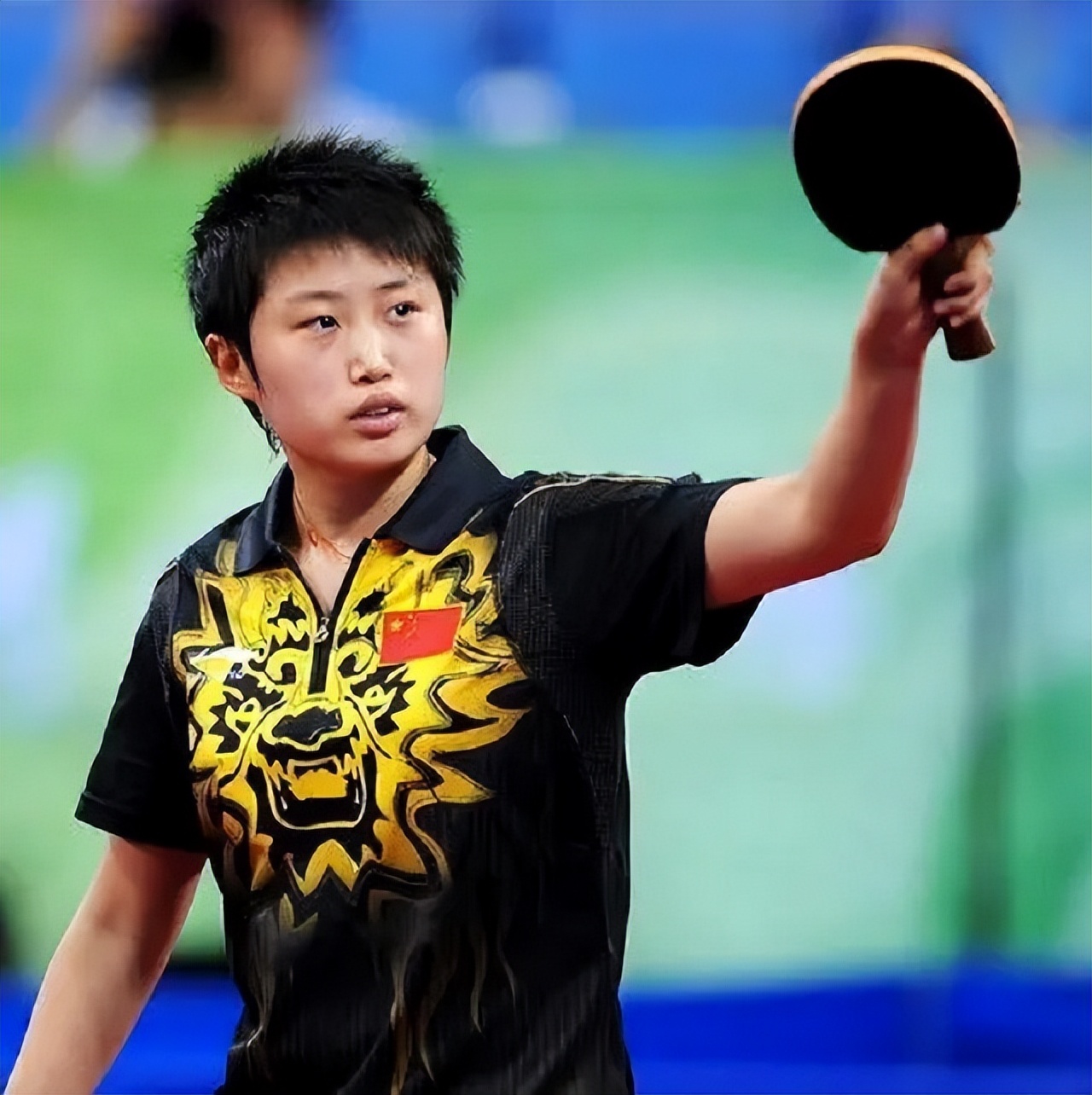 女乒教练施之皓，开除世界冠军郭跃引争议，娶小22岁弟子重回上海