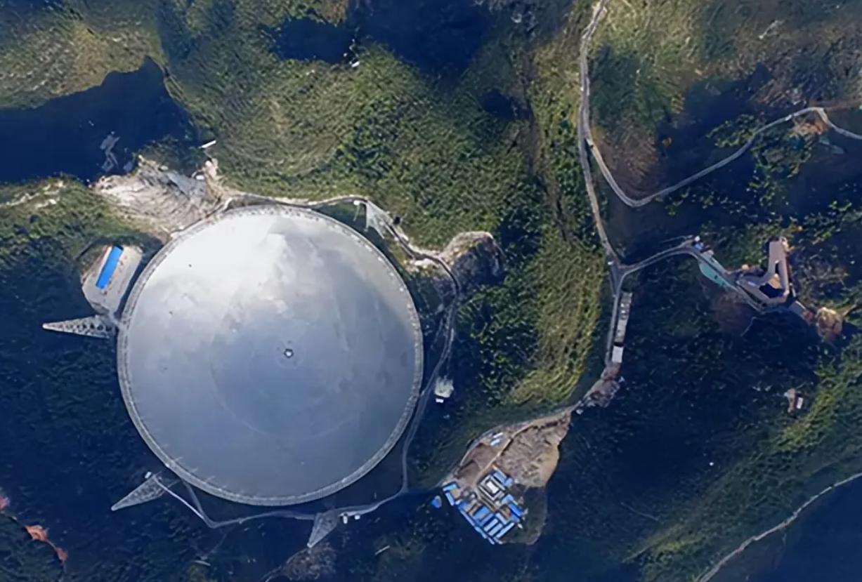 神似外星人拿着枪的书法曝光！外星人存在？中国曾发现地外可疑信号