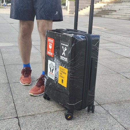 地平线八号行李箱周杰伦代言的吗,地平线行李箱周董