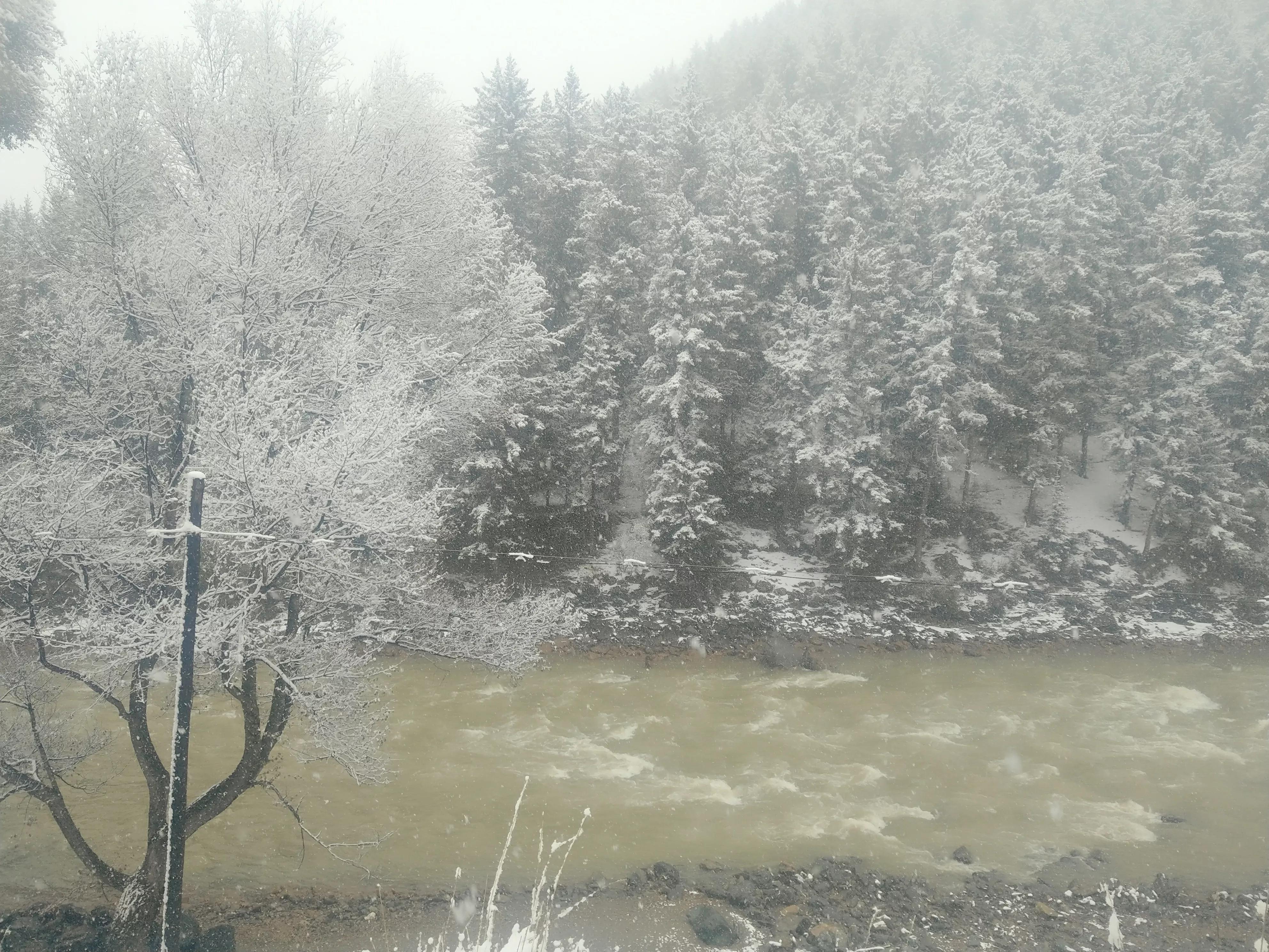 从甘肃翻越祁连山到青海,从肃北到青海沿途风景