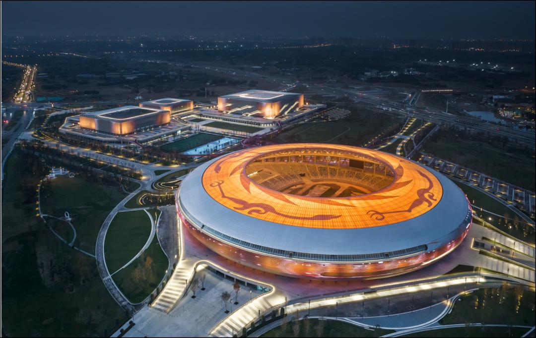 【军魂铸鲁班】大运飞碟拥抱世界!中建八局匠心打造第31届世界大学生运动会开幕式场馆