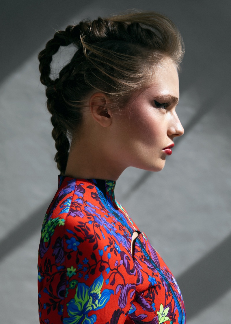 德国超模安娜·米拉（AnnaMilaGuyenz）拍摄的时尚杂志