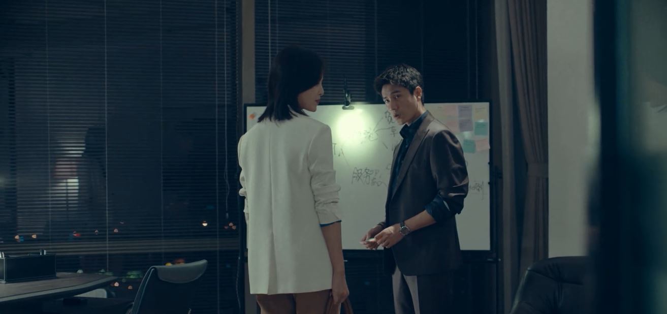 在《输赢》里让我们见识了真正成年人的爱情，我爱你撑不起过日子