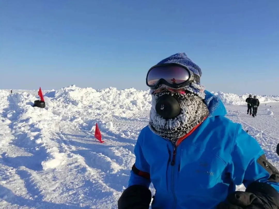 每小时800元学跑步，里程计入KPI，中年高管拼进马拉松