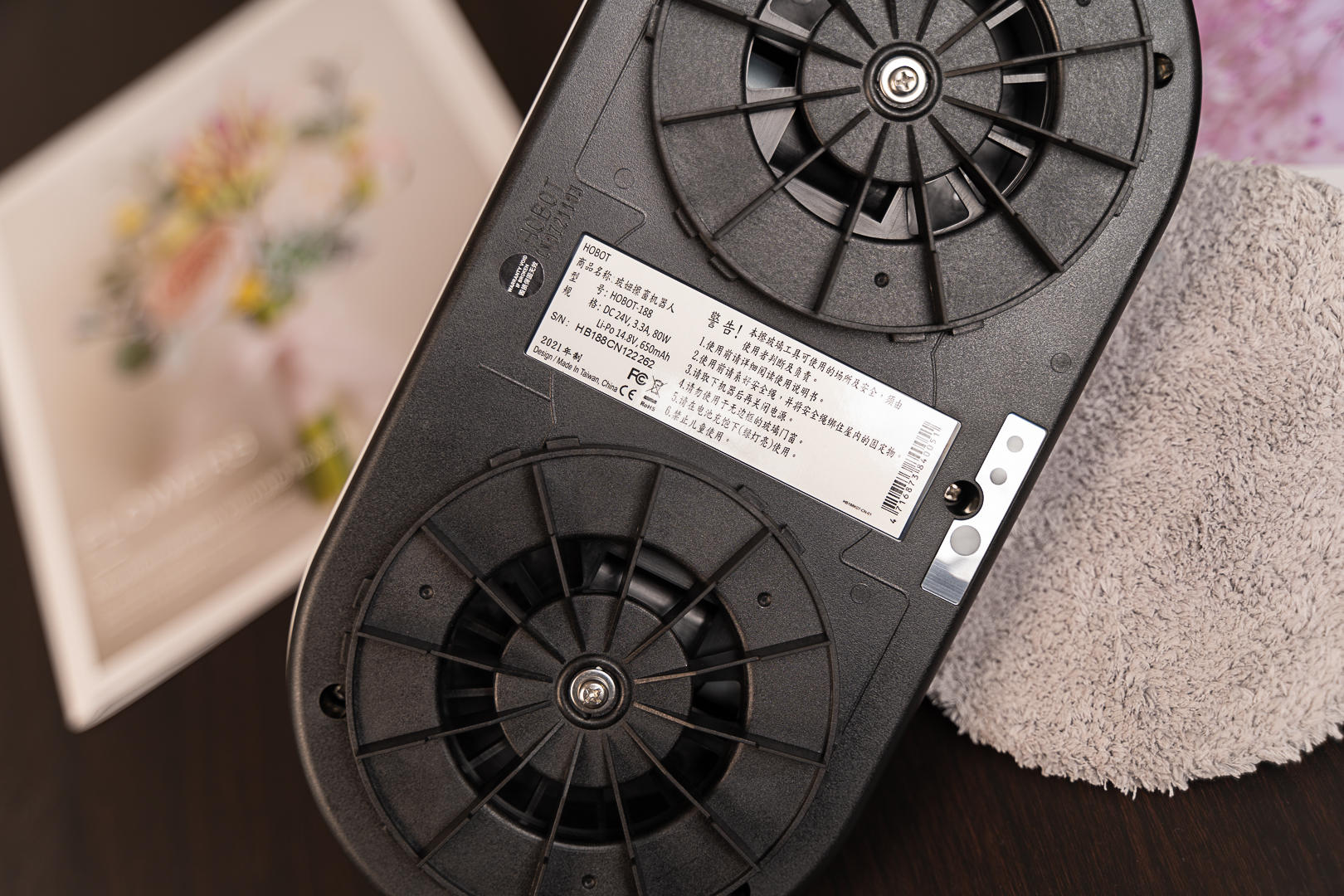 我家的SpiderMan，窗明几净缔造者——玻妞188擦窗机器人体验