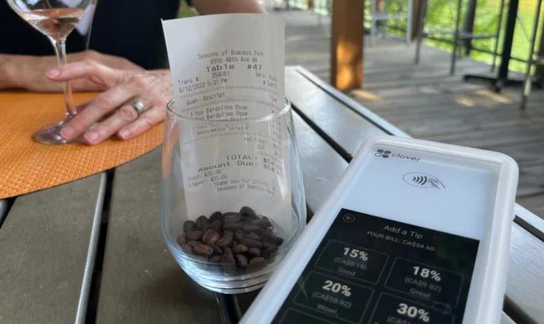 在多伦多带孩子理发没给小费 (多伦多外面一定要给小费吗)