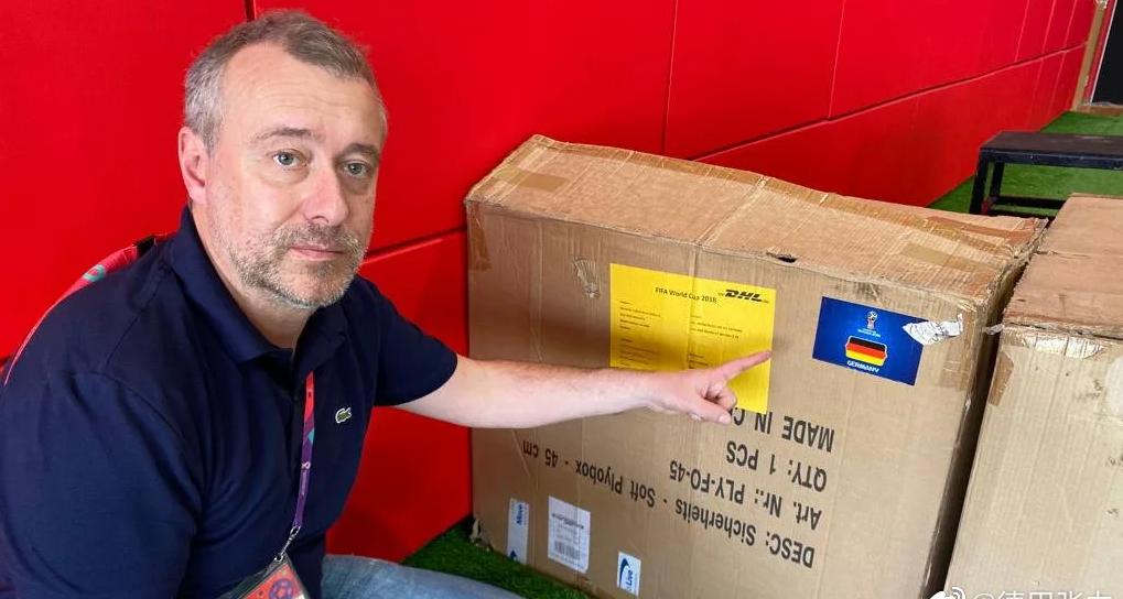 扎心！德国队回家酒店留下上百箱矿泉水，还有18世界杯没用完的纸箱