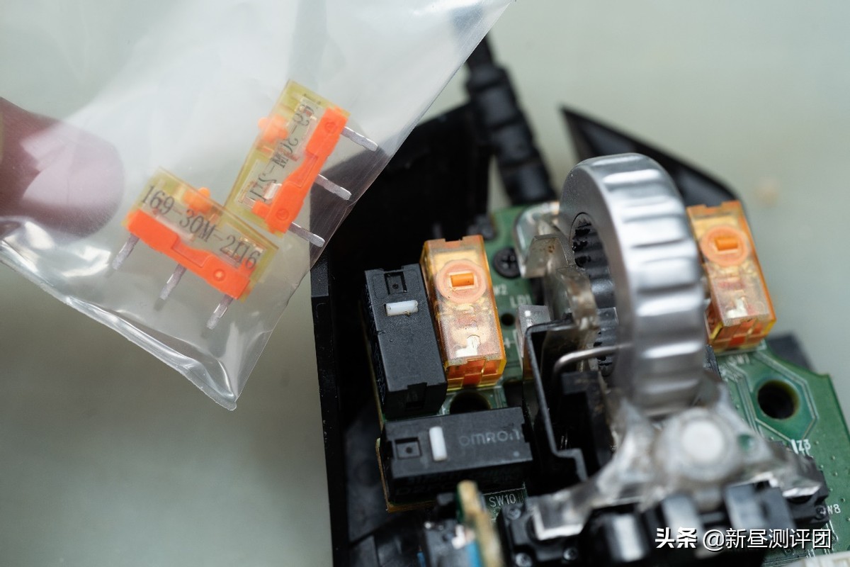 g502鼠标用了8年没事吧,罗技g502鼠标失灵的解决方法