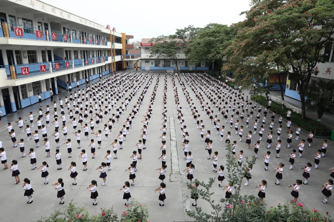 县城里的房子都卖给谁了,把县城的房子卖了正确吗