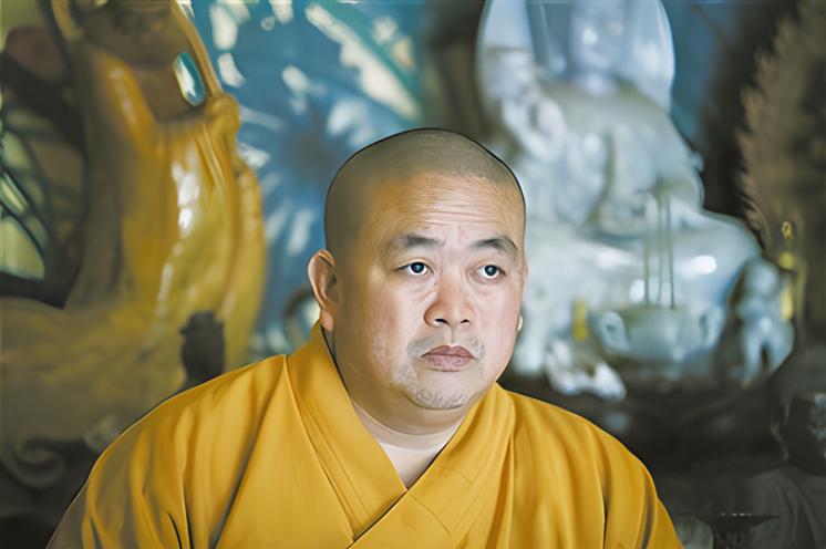 穿袈裟的老板释永信,穿袈裟的大佬