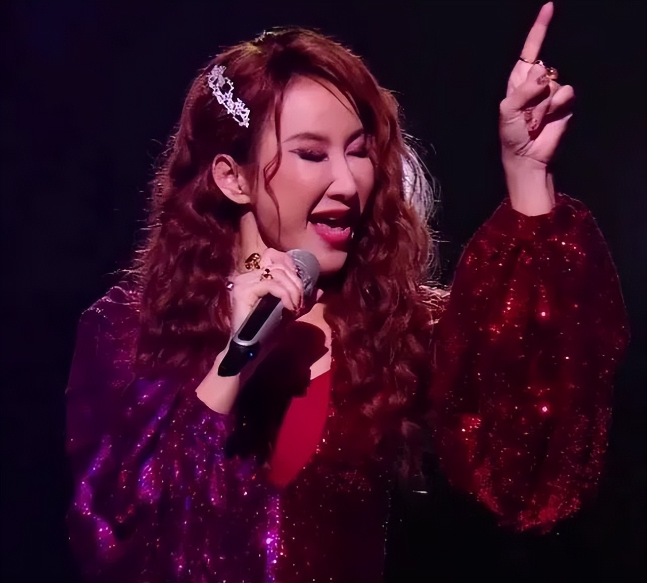 李玟的舞台魅力有多强大,李玟出道至今无绯闻