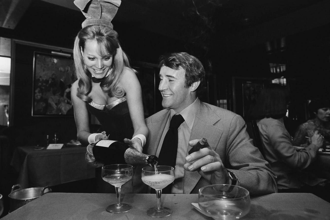 花花公子的发展历程,在花花公子男装当导购的真实感受