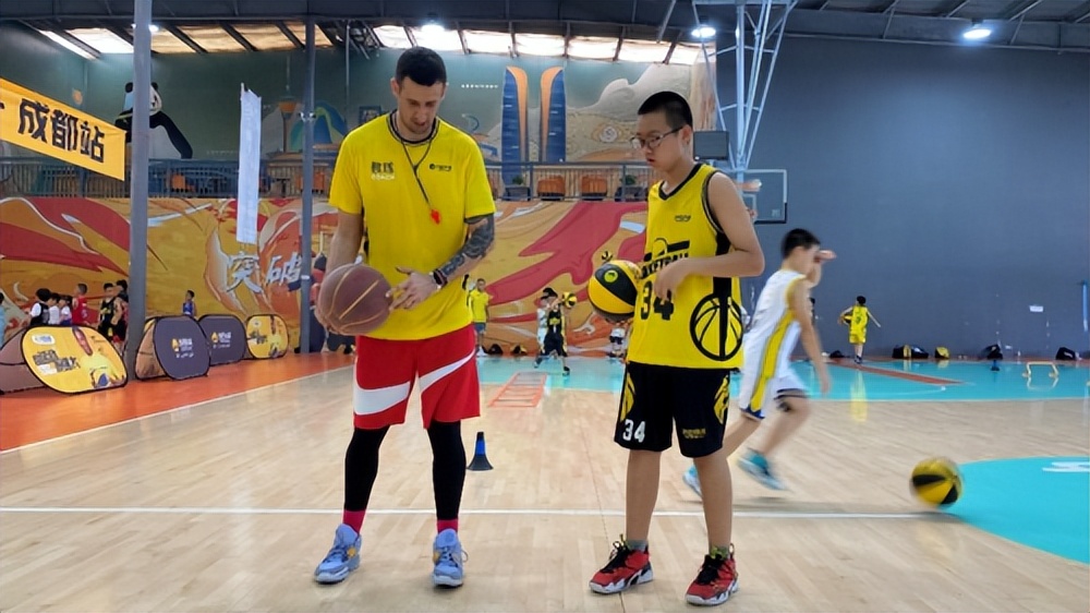 体育运动训练营,暑假训练营青春有你