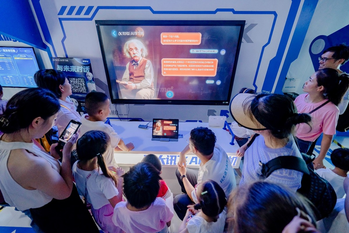 爱因斯坦穿越时空探索,爱因斯坦穿越宇宙时空视频大全