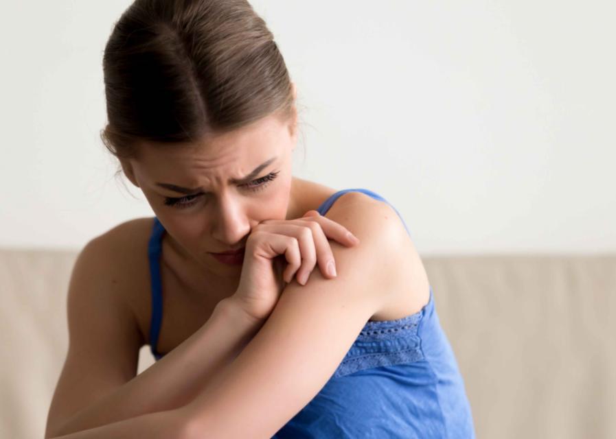 女大学生把30厘米“兔兔管”插入体内：上瘾*行为性**，害了多少人？