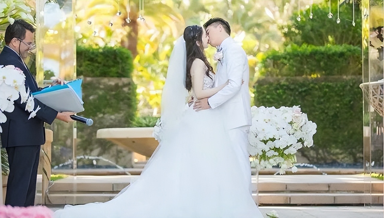 章泽天的成长史,章泽天从小就有野心