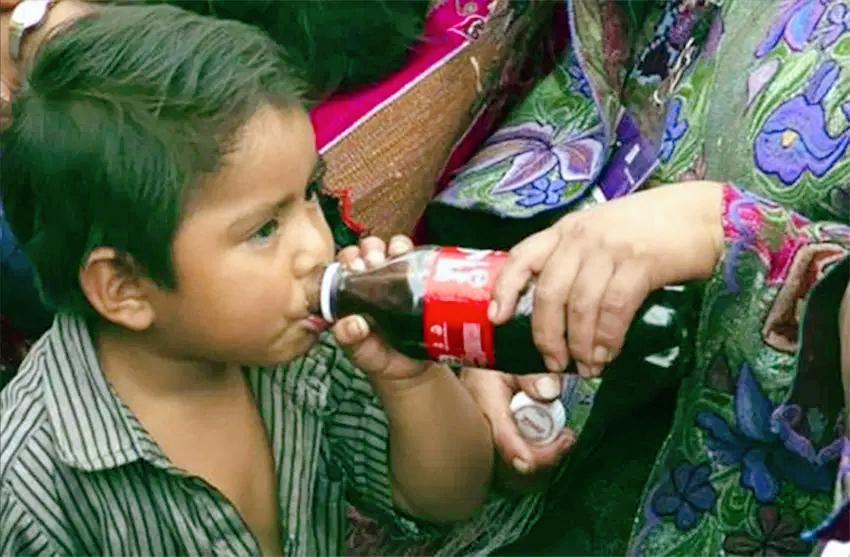 被可乐控制的墨西哥小镇：可乐比水还便宜，居民饱受糖尿病之苦