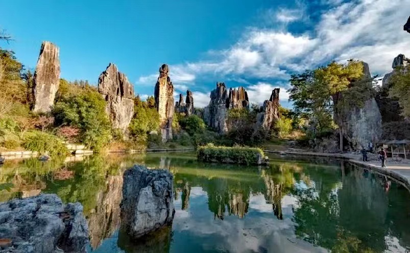 昆明旅游必去十大景点有哪些,昆明市区必玩旅游景点排名前十