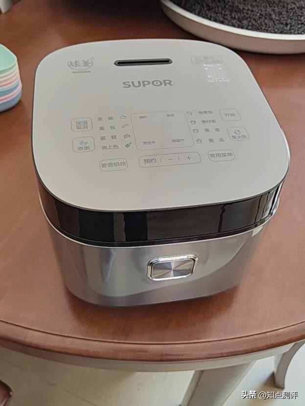 小熊和苏泊尔的电饭煲哪个好,小熊电饭煲跟苏泊尔电饭煲哪个好