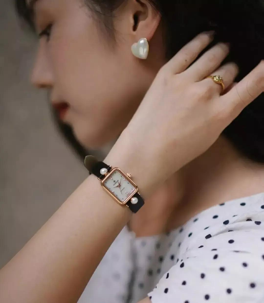 劳力士手表方形表盘,高档名牌手表方形表盘