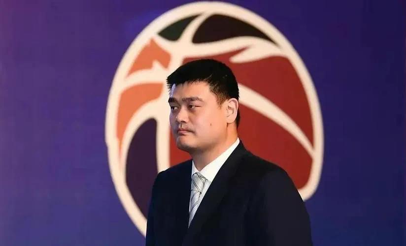 姚明连任中国篮协主席，球迷对姚明的语多放肆就是纯粹的年少无知