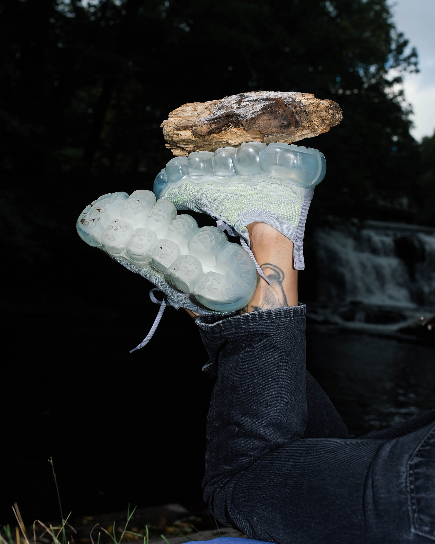 日本新锐鞋履品牌grounds《华丽志》专访｜靠“气泡鞋”一炮而红