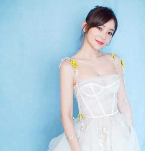 袁姗姗为什么被骂滚出娱乐圈,袁姗姗近况八卦