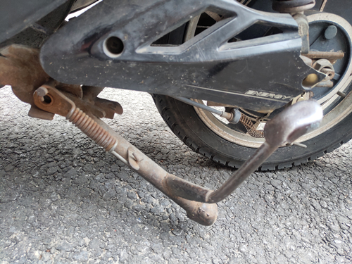 电瓶车支撑架坏了怎么办,修电动车支撑架视频