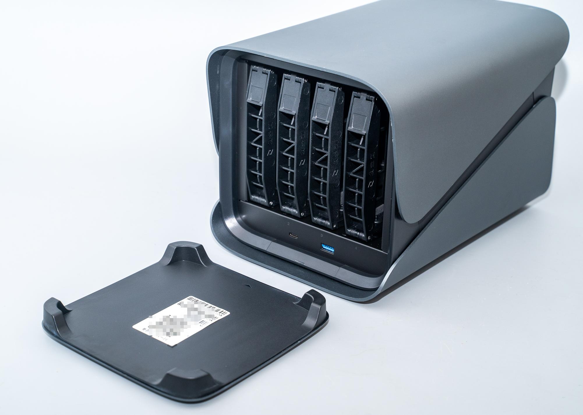 从小白走向专业：极空间新Z4开箱体验！Dcoker安装QB*载下**器教程