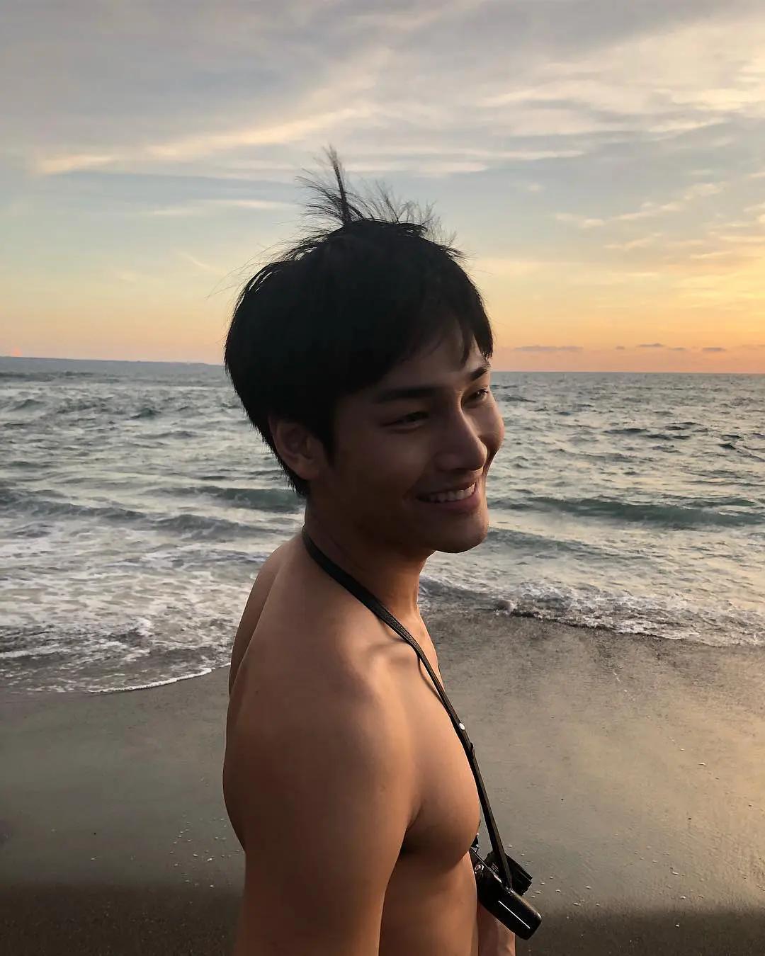 他泰相似男孩之Apo糕卡娜:黑皮小辣椒同经纪人中国血统港风少年