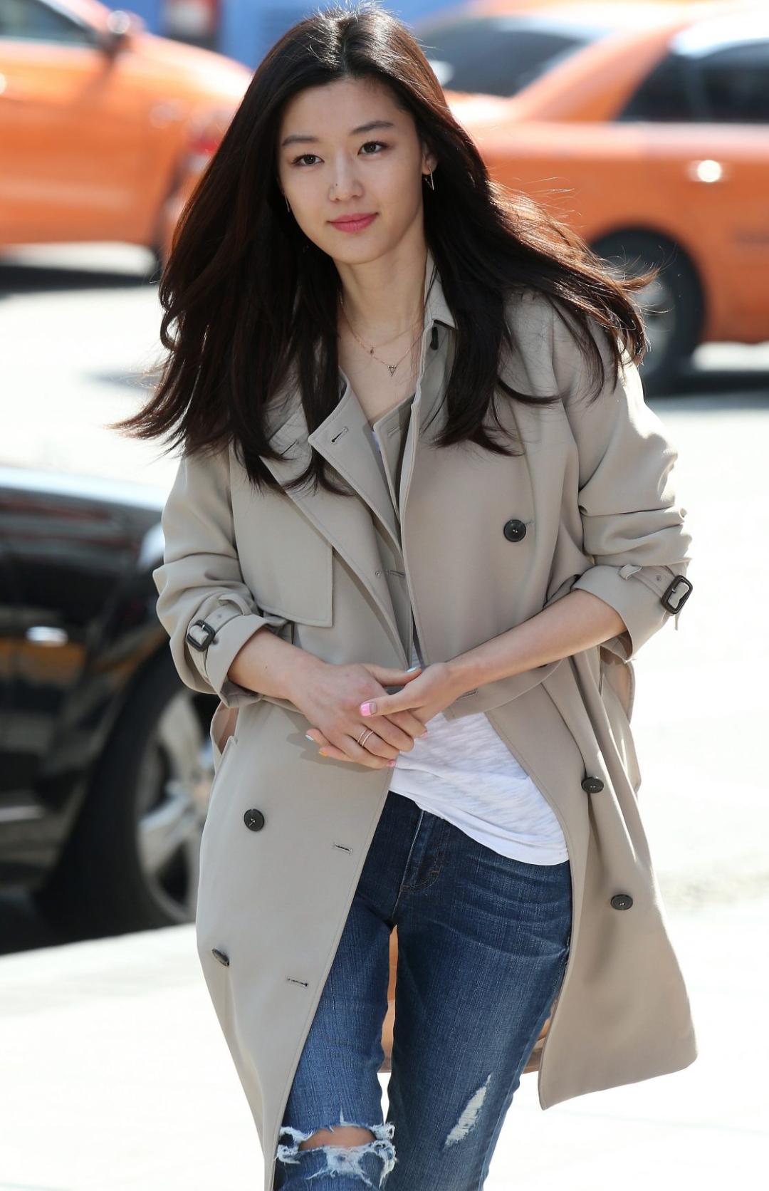 千颂伊现在多少岁了,38岁千颂伊近况