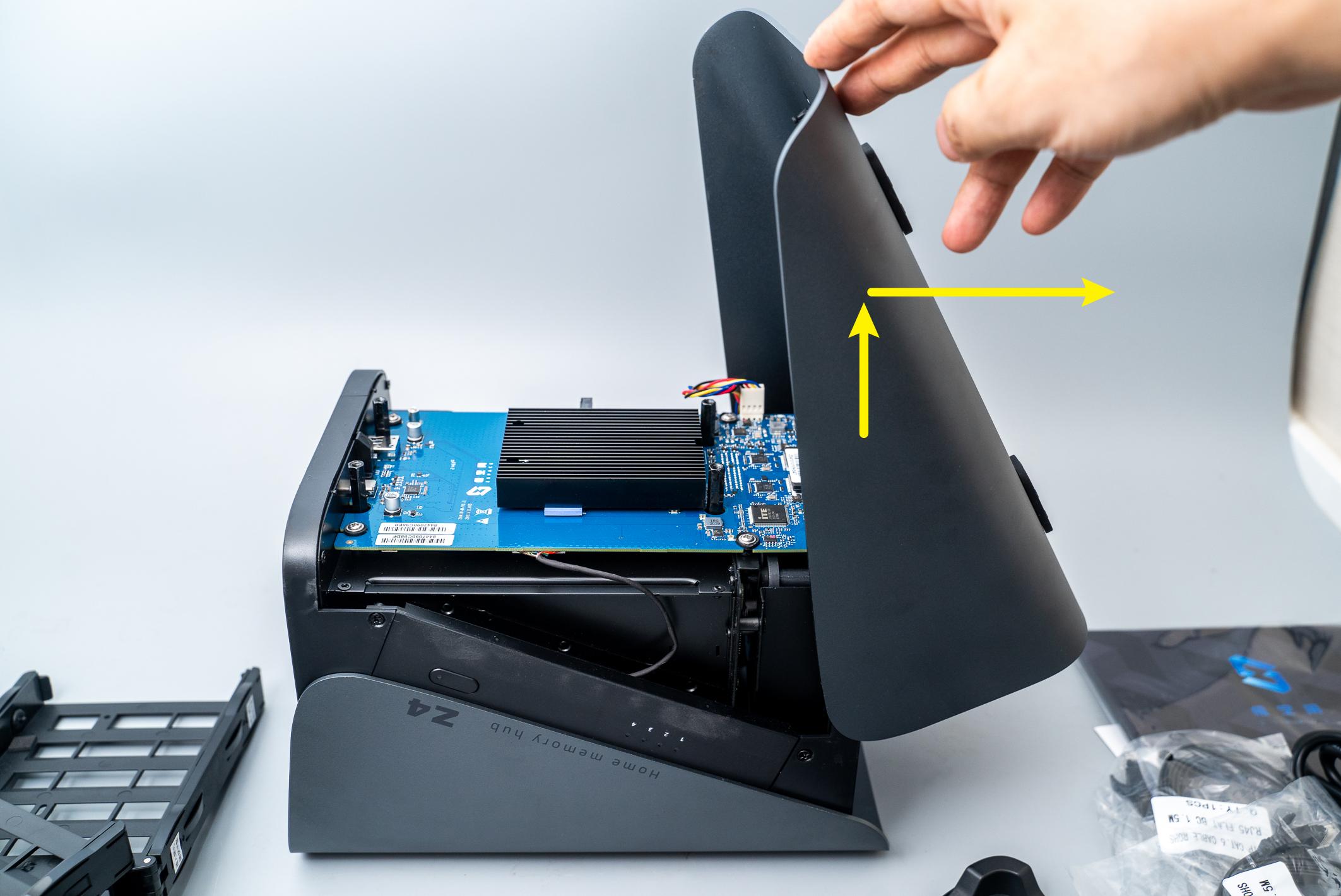 从小白走向专业：极空间新Z4开箱体验！Dcoker安装QB*载下**器教程