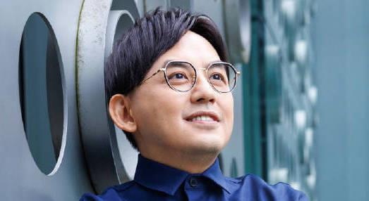 黄子佼否认性骚扰指控，称两人为了艺术照发生性关系