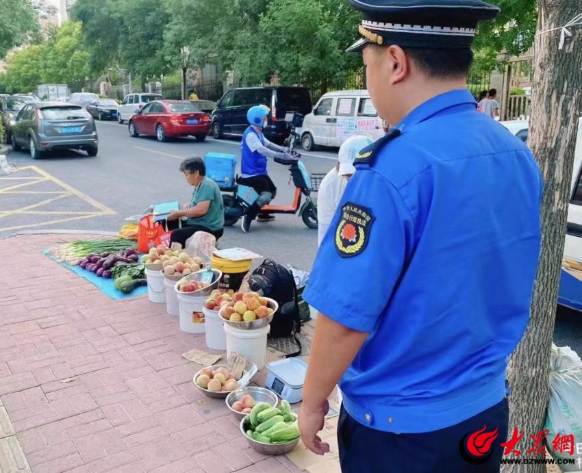 高温下的坚守让城市更文明,高温下的坚守环卫工人