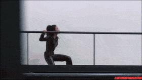 杨紫琼巴黎赏秀与未婚夫出席活动,杨紫琼霸气金球奖