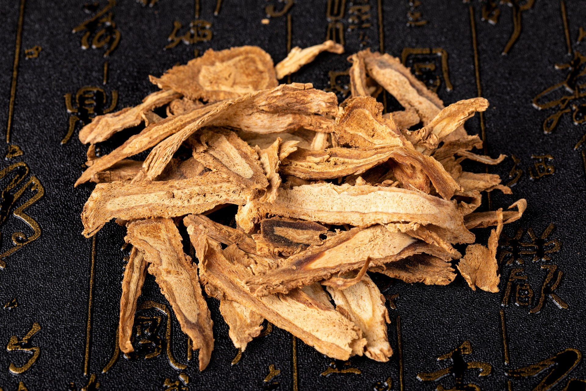 全身凉怕风爱出汗是怎么回事,出汗怕风易感冒怎么治疗