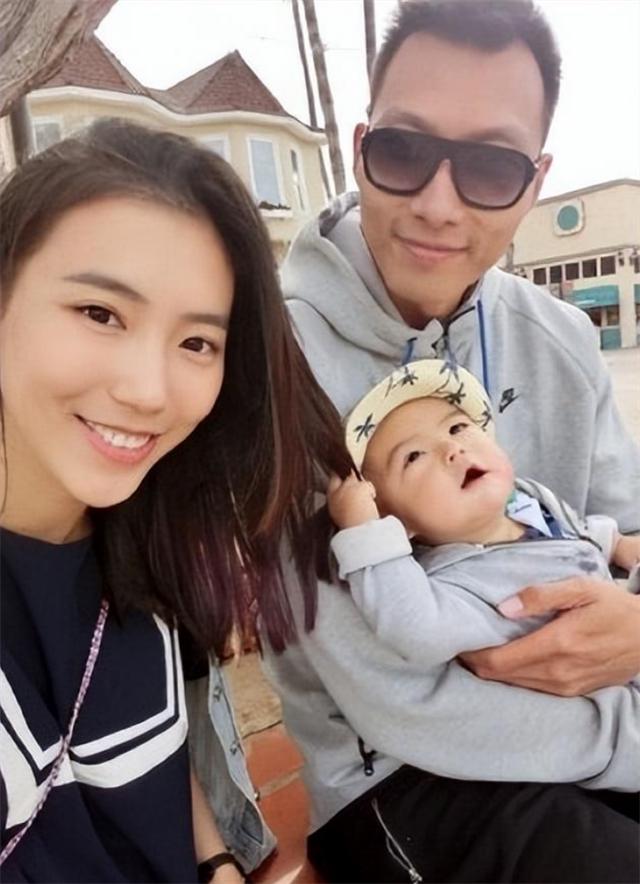 易建联结婚生子了吗,易建联娶双胞胎姐妹是真的吗