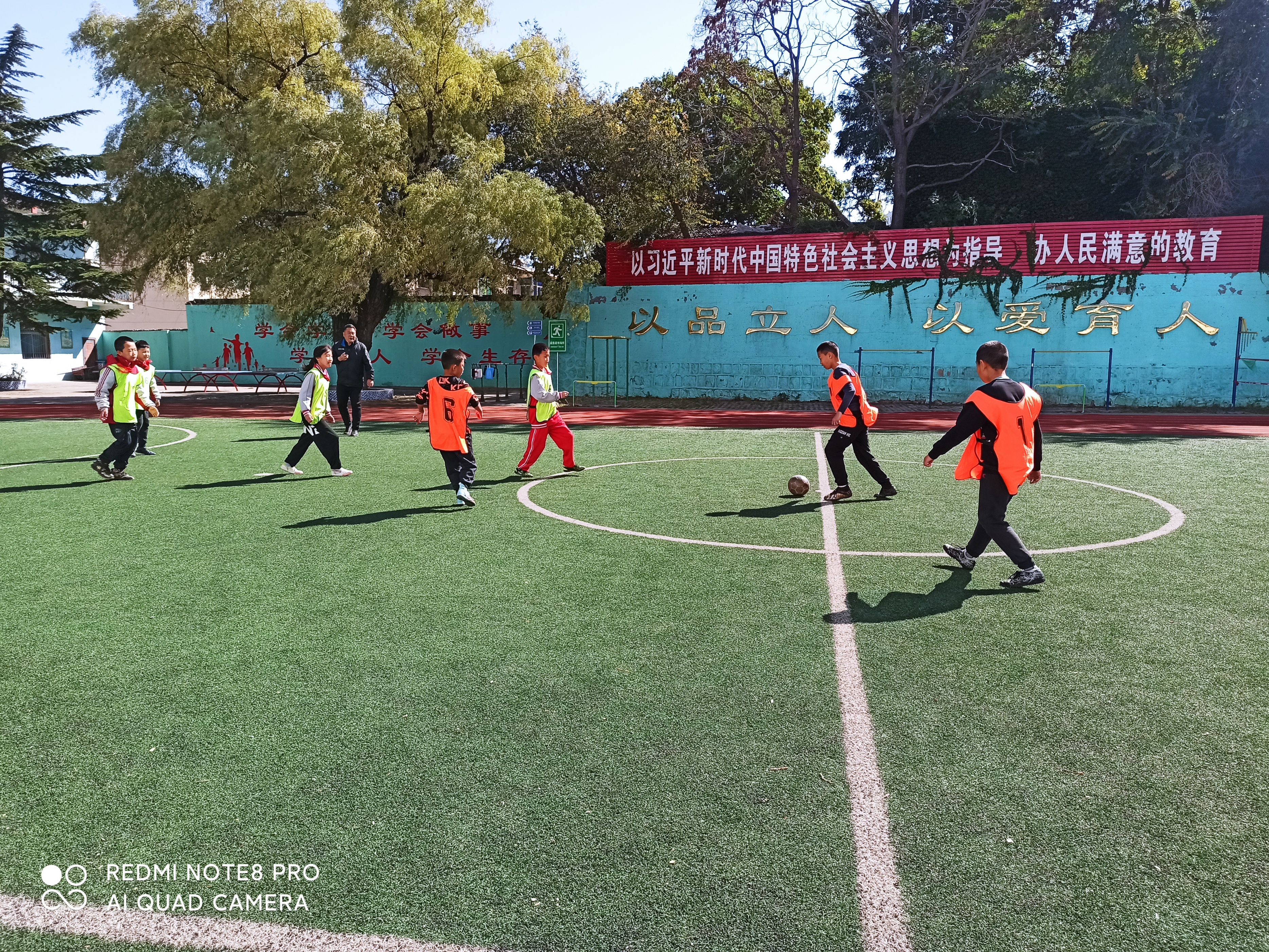 校园足球特色学校足球联赛,创魅力校园展艺术风采