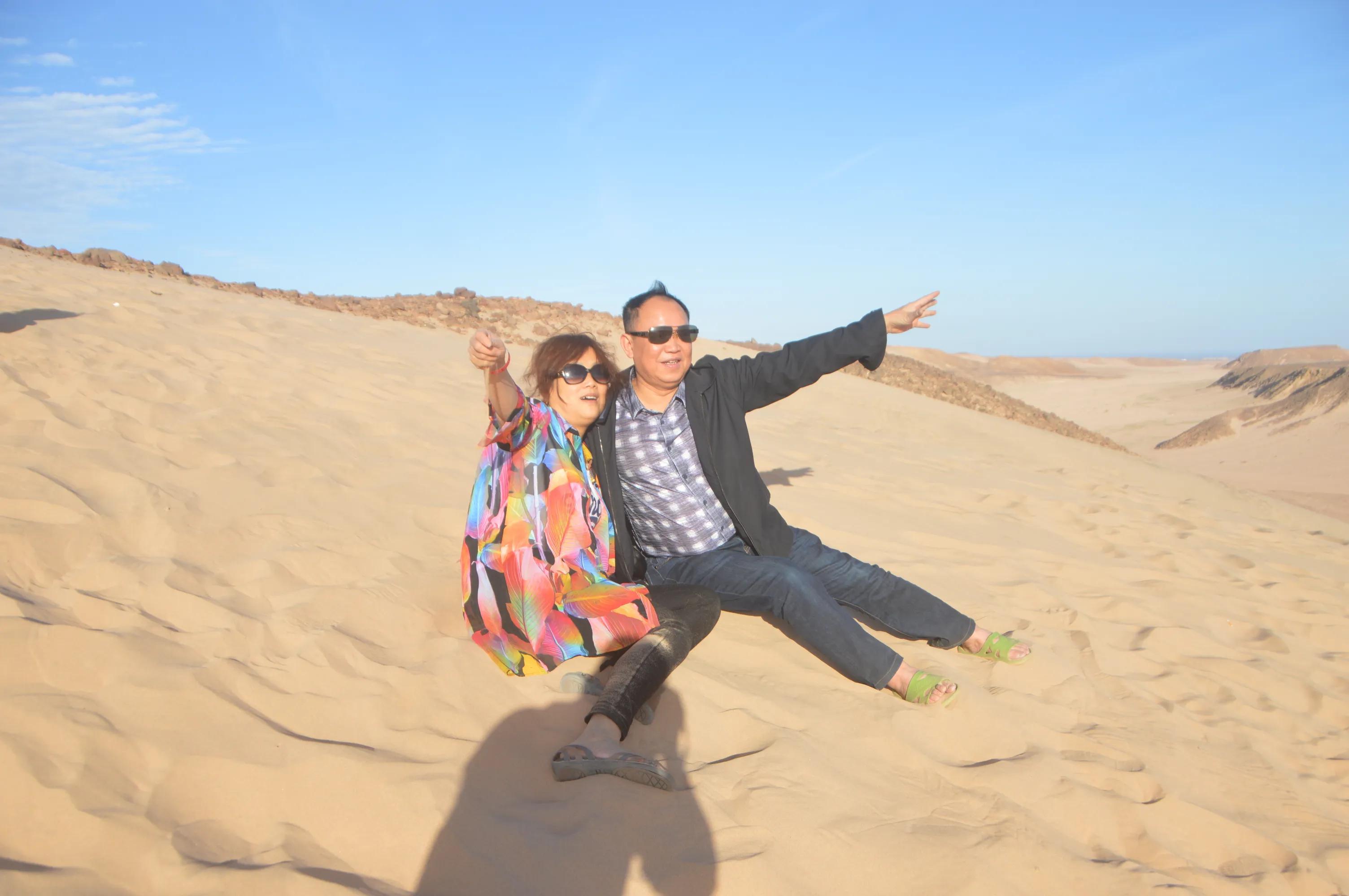 沙漠之旅穿越沙漠,组团穿越迪拜沙漠之旅